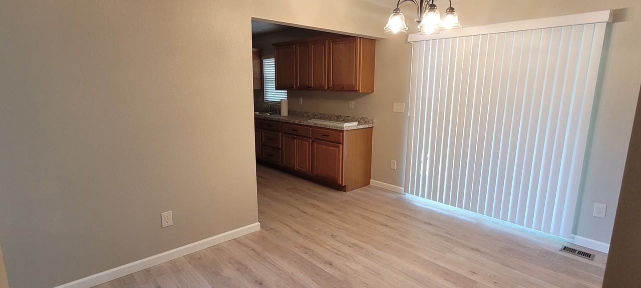403 28th Avenue Ct - Photo 6 of 20