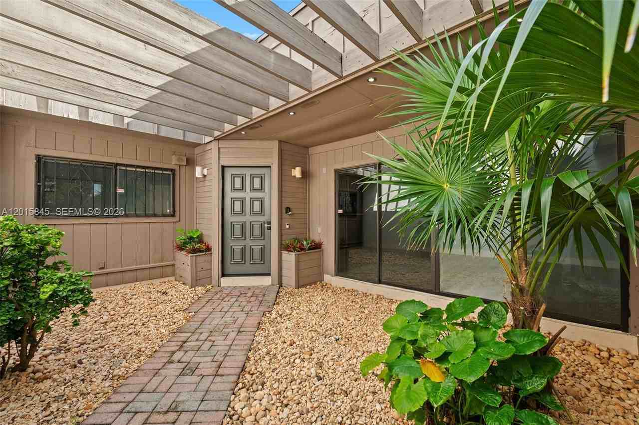 7366 Sw 105th Pl #7366 - Photo 2 of 24