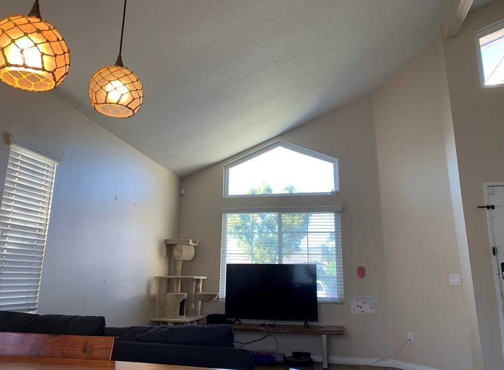 28561 Foxboro Lane - Photo 5 of 15
