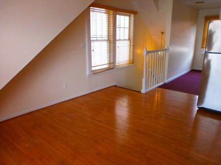 111 Conklin St - Photo 2 of 7