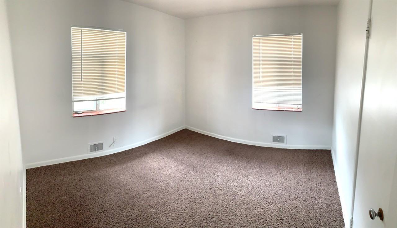 212 N Ford St - Photo 4 of 17