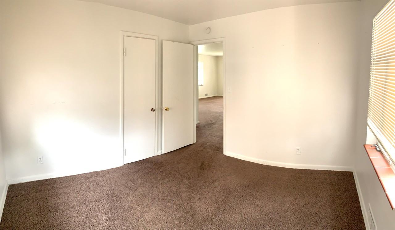 212 N Ford St - Photo 2 of 17