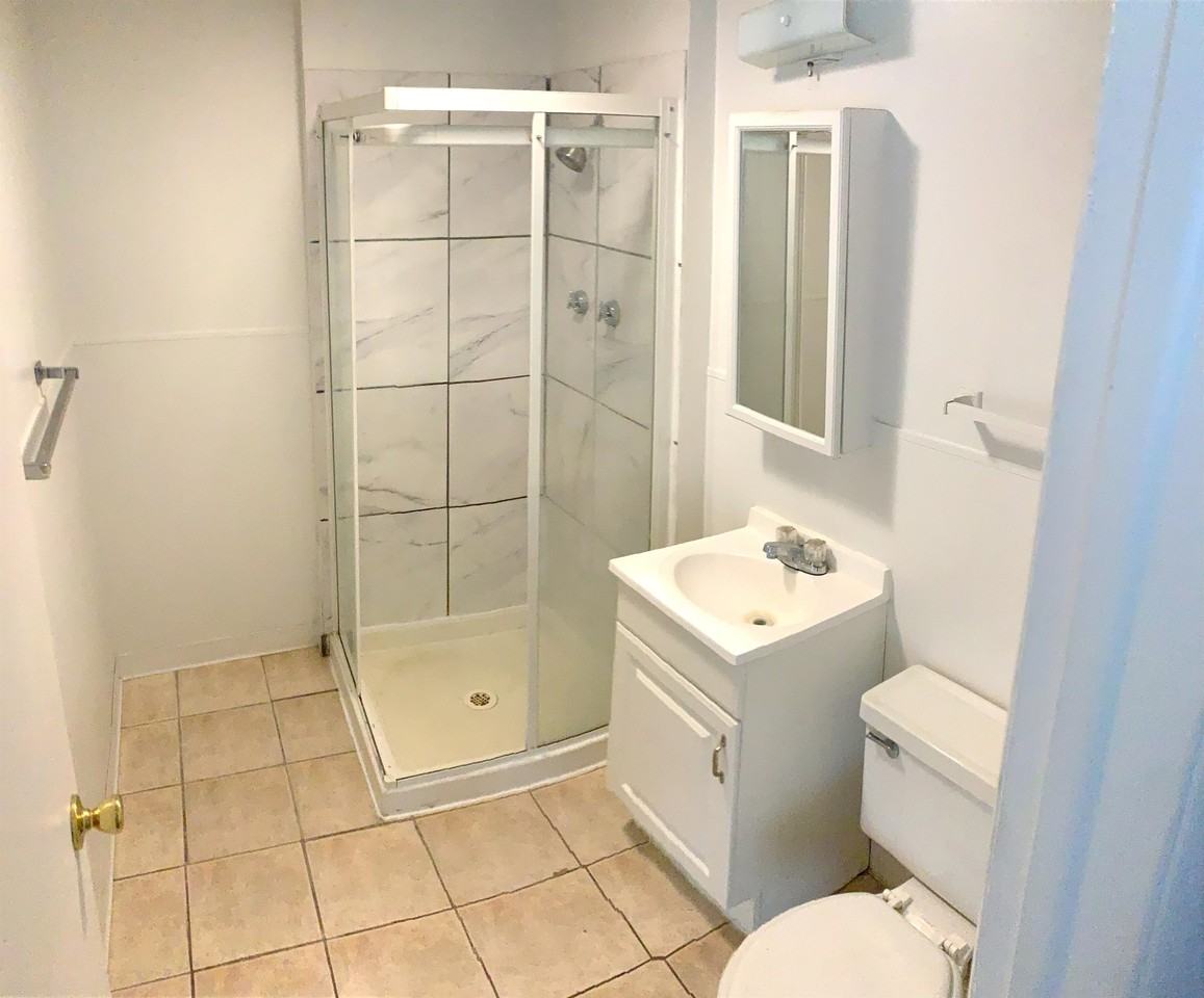 212 N Ford St - Photo 2 of 17