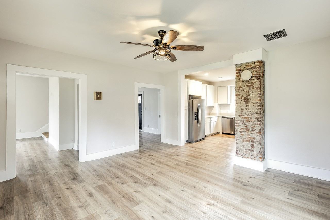 291 S Main St #NA - Photo 3 of 29