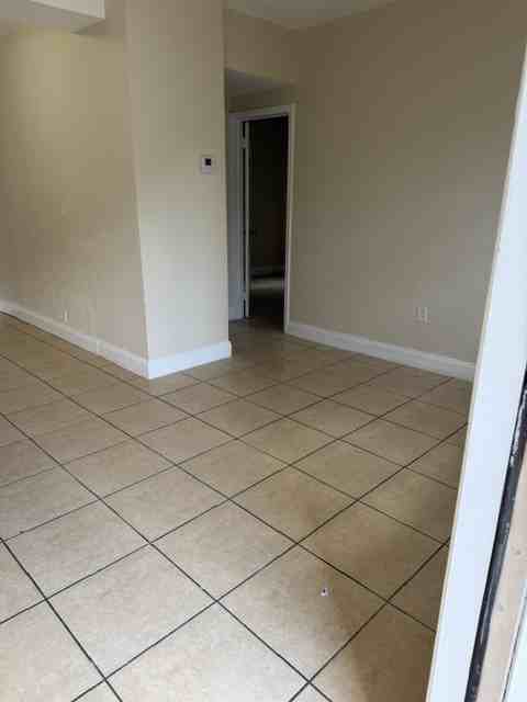1365 Nw 115th St #NA - Photo 4 of 17