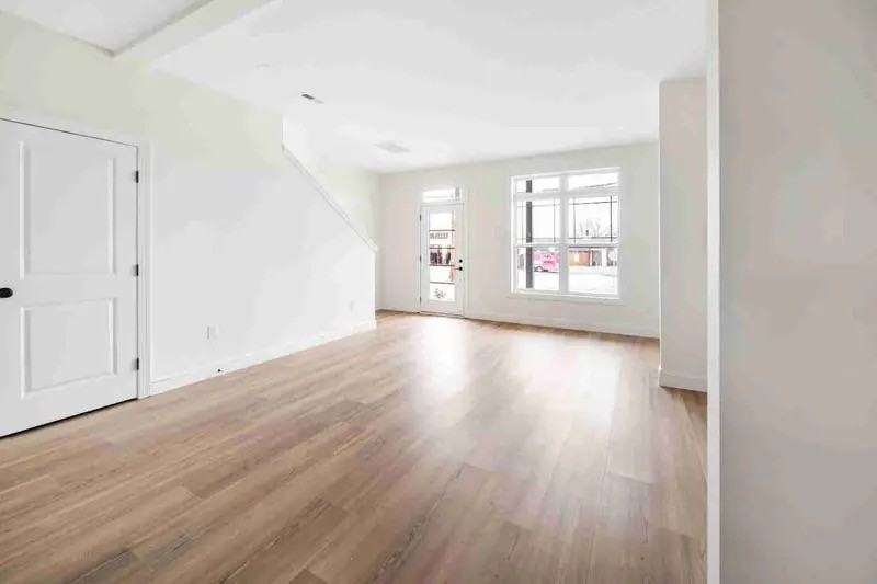 393 Church St N #1 - Photo 4 of 8