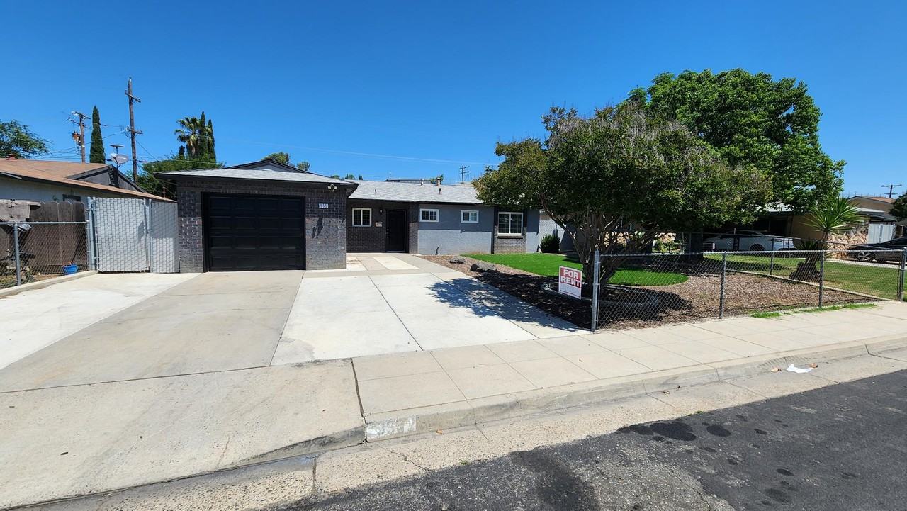 955 Brookside Dr #NA - Photo 2 of 9