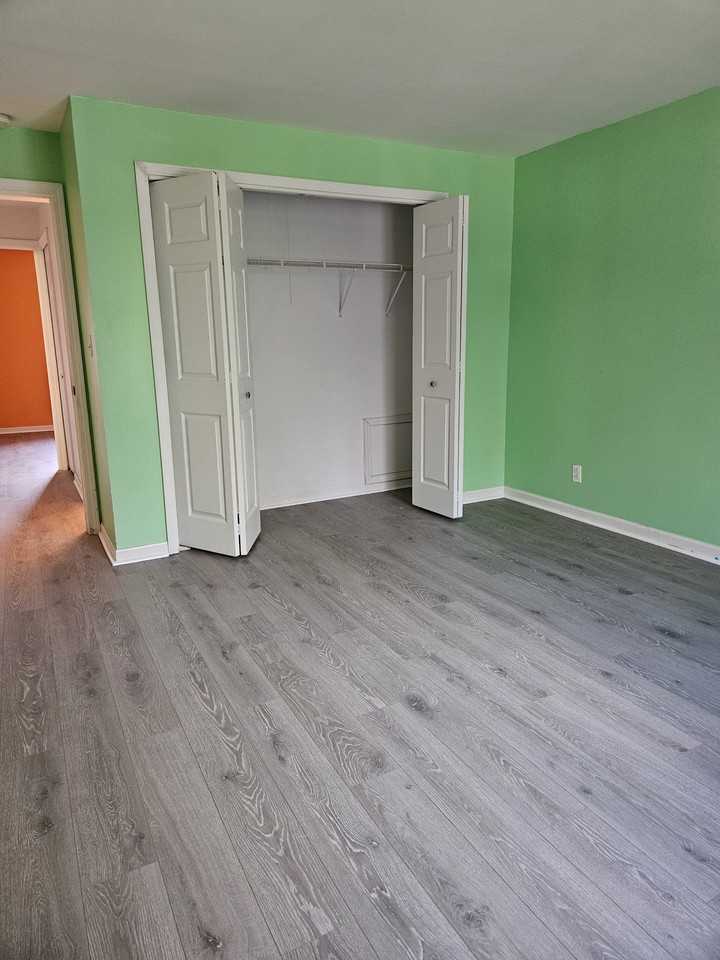 1980 Tall Oaks Dr #2B - Photo 5 of 11