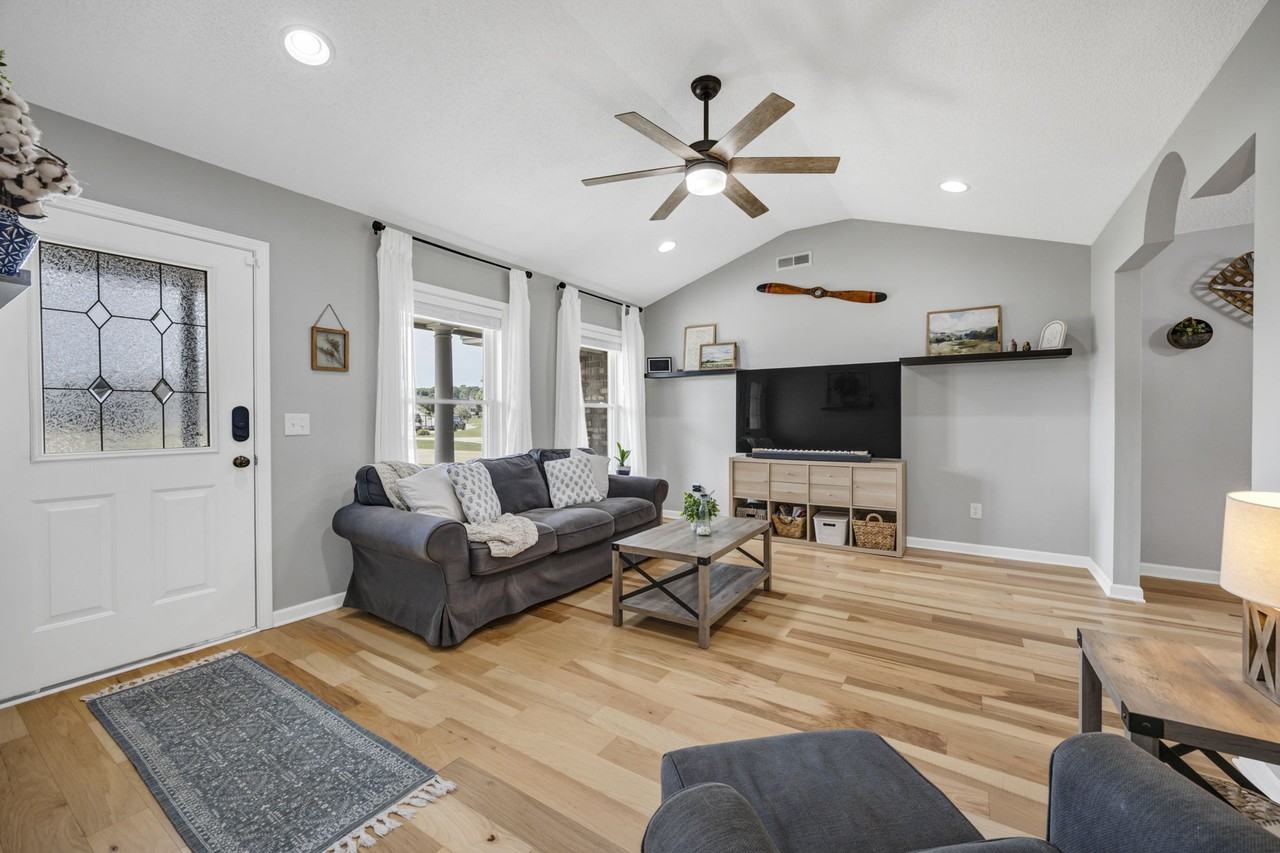 3485 Drayton Dr #NA - Photo 2 of 31