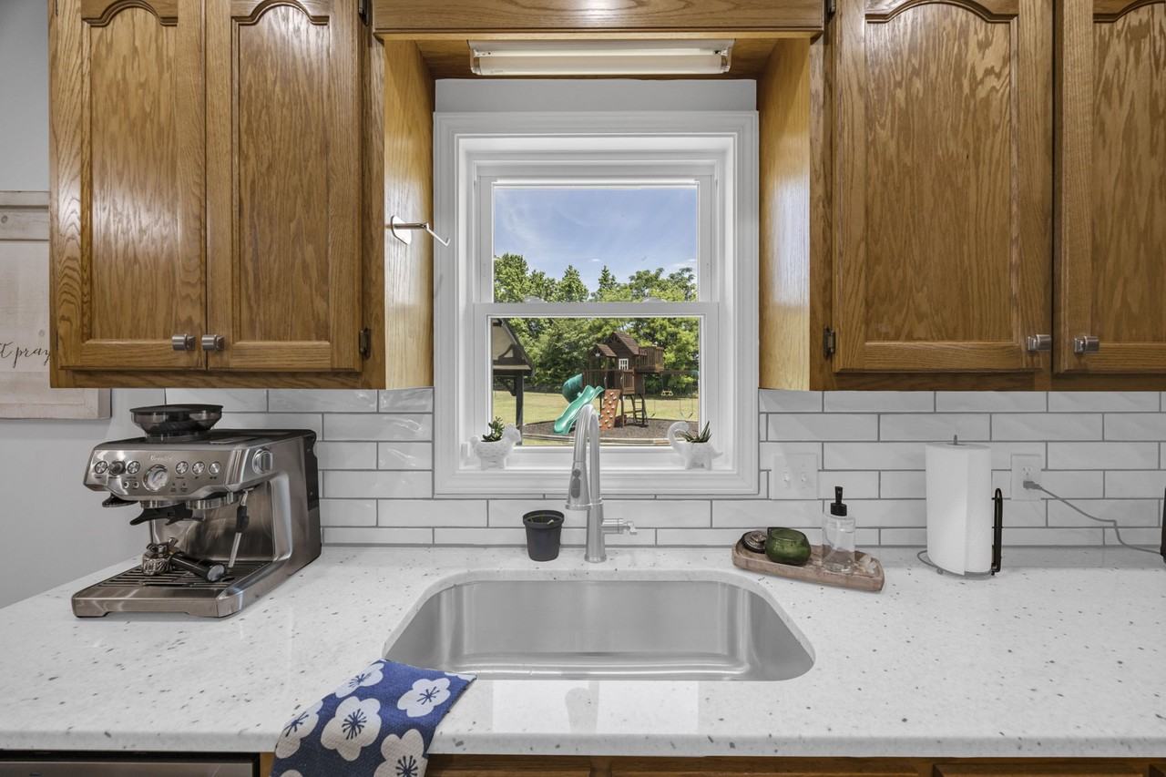 3485 Drayton Dr #NA - Photo 4 of 31
