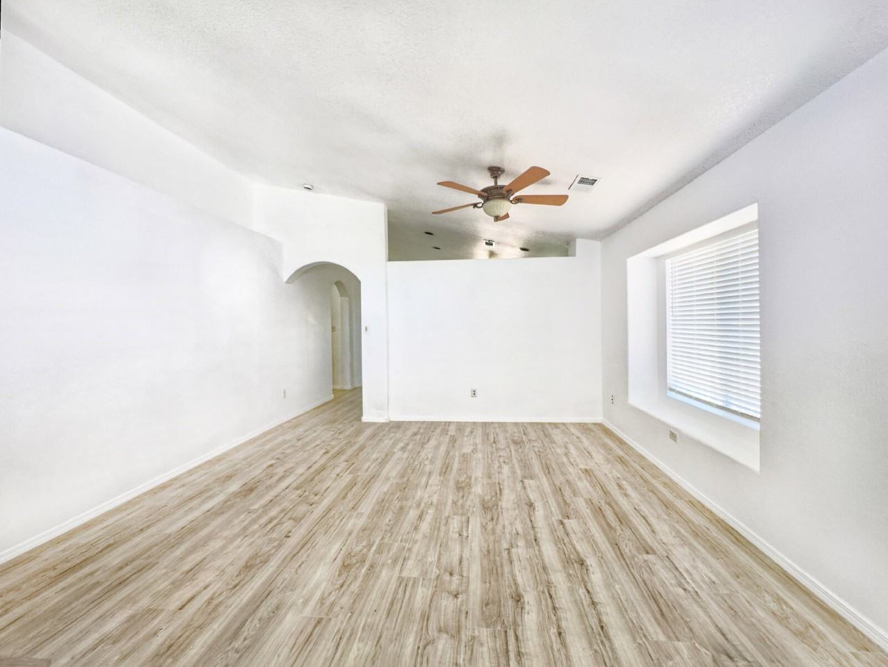 3724 Oasis Springs Rd Ne - Photo 3 of 22
