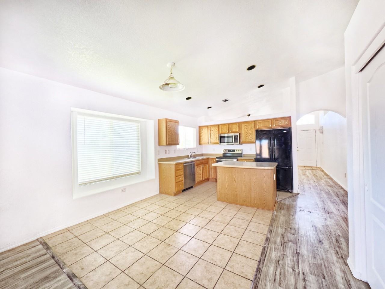 3724 Oasis Springs Rd Ne - Photo 4 of 22