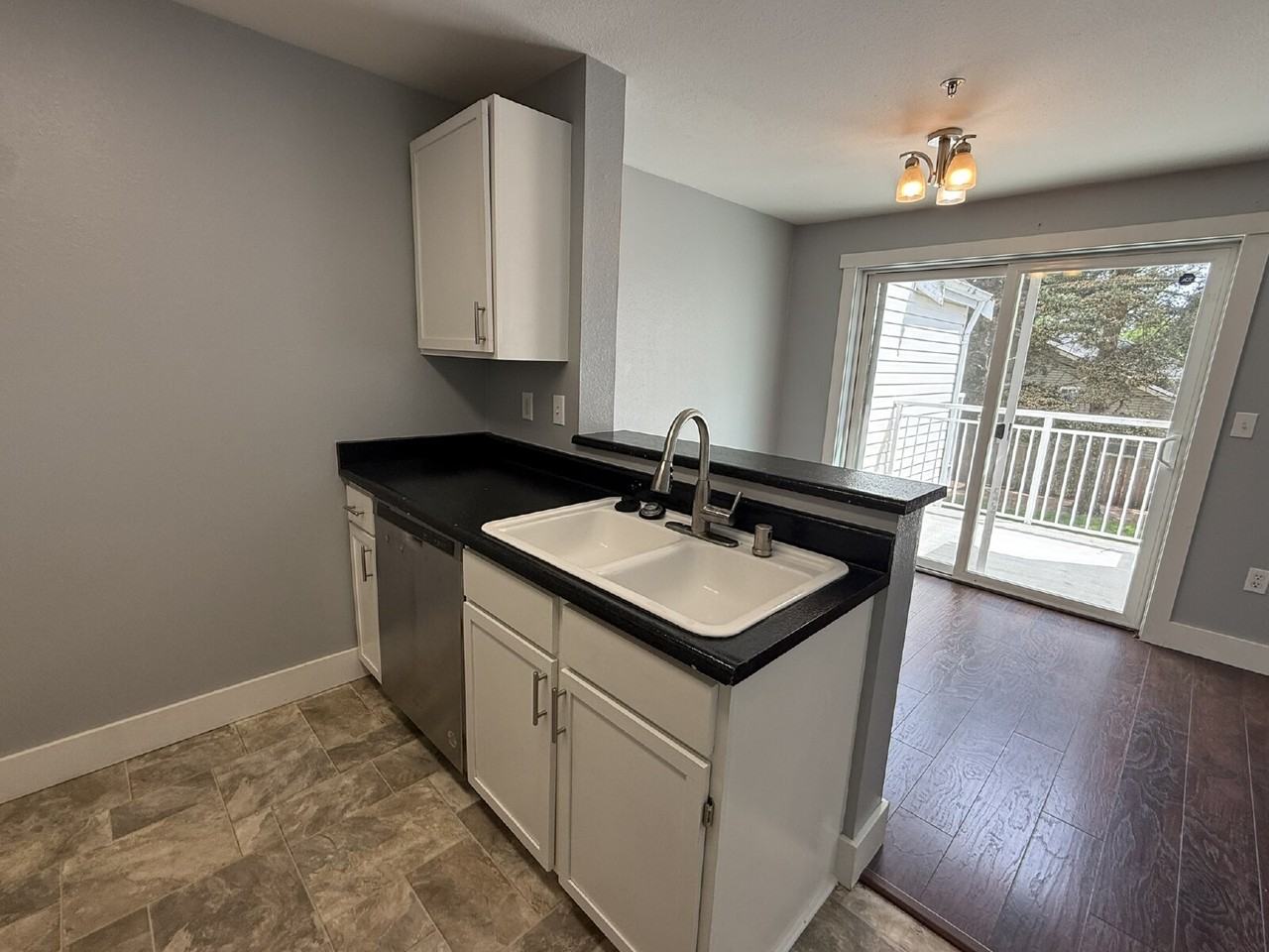 11002 Se Petrovitsky Rd #D303 - Photo 4 of 11