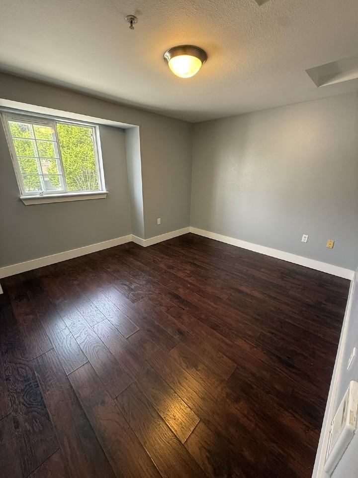 11002 Se Petrovitsky Rd #D303 - Photo 6 of 11