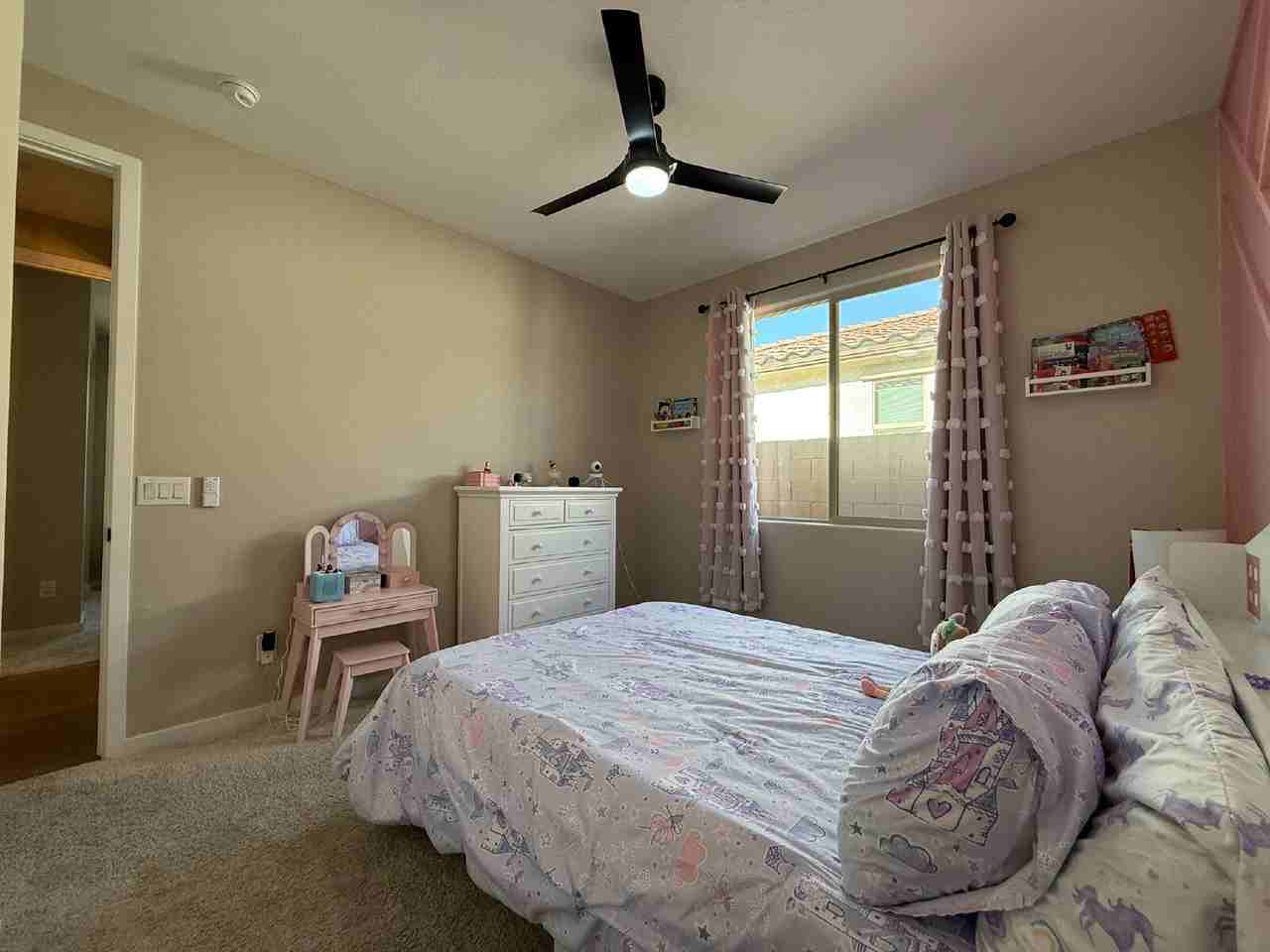 11037 W Hadley St - Photo 5 of 37