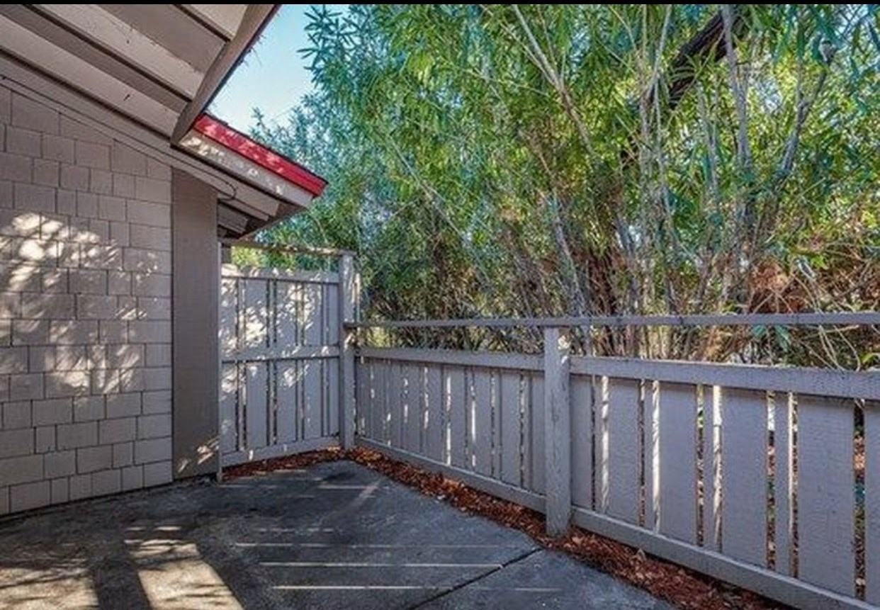 101 Kinross Dr #4 - Photo 7 of 29