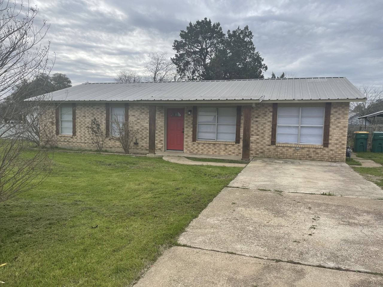 1400 Magnolia St #NA - Photo 2 of 24
