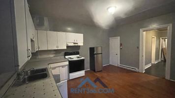 featured image of 101 N George St #1