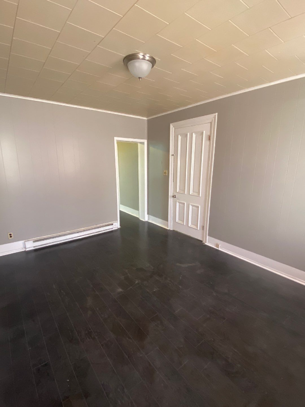 101 N George St #1 - Photo 4 of 10
