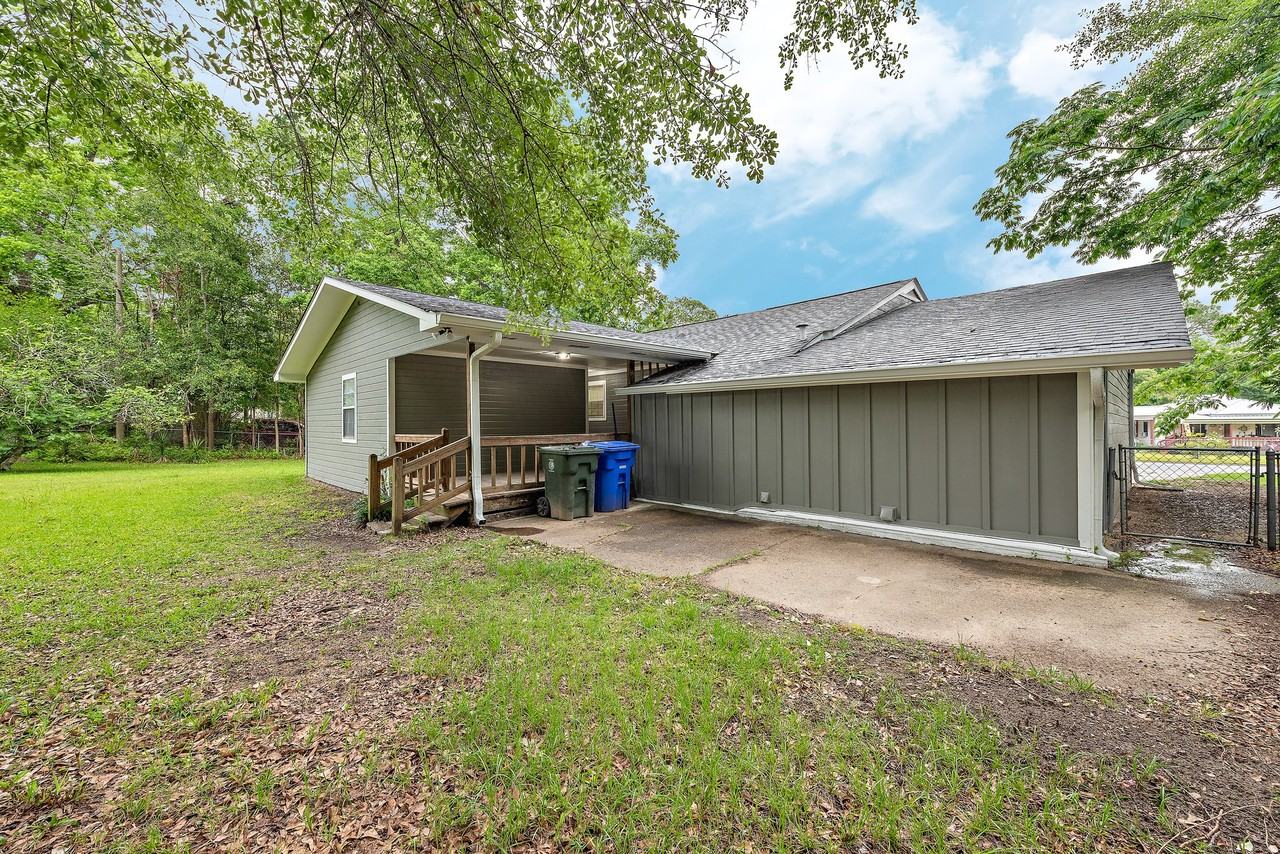 128 Woods Dr - Photo 4 of 21