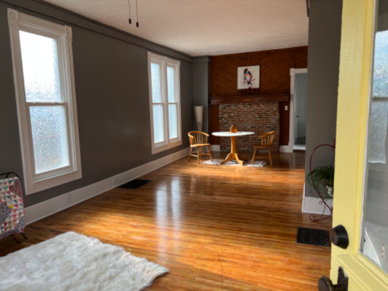705 N Linden St - Photo 2 of 20