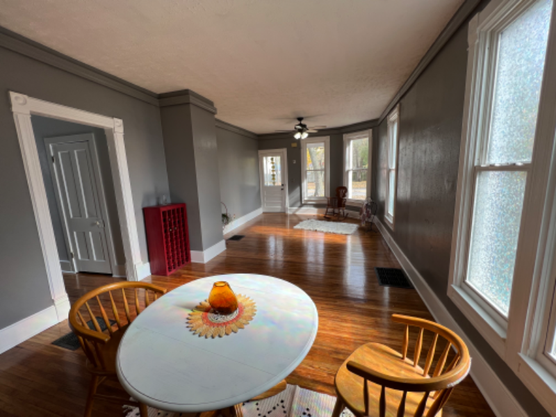 705 N Linden St - Photo 3 of 20