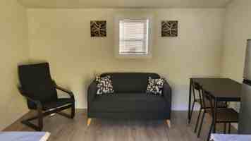 featured image of 1803 E Henry Ave #B