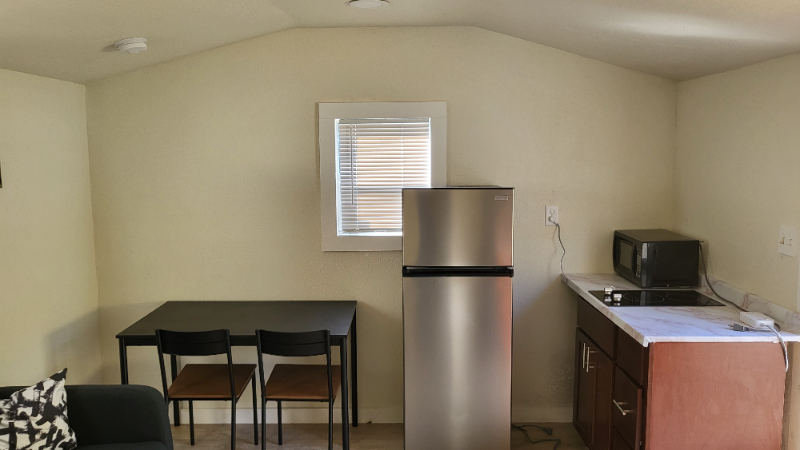 1803 E Henry Ave #B - Photo 2 of 7