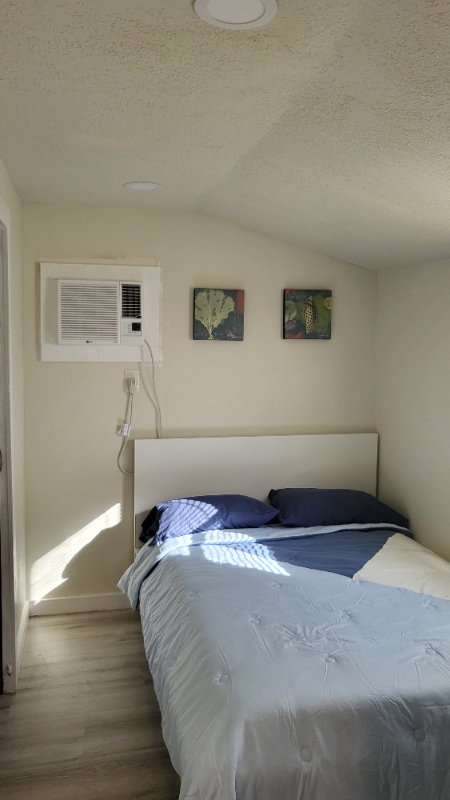 1803 E Henry Ave #B - Photo 4 of 7