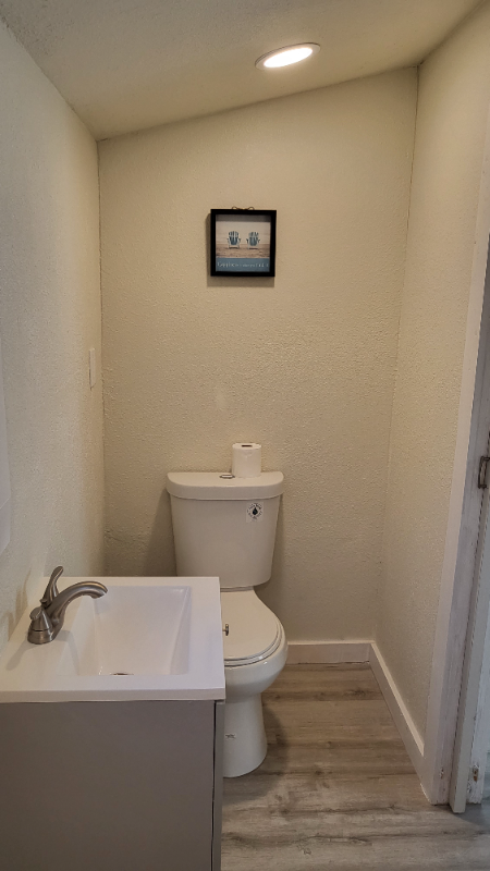 1803 E Henry Ave #B - Photo 6 of 7