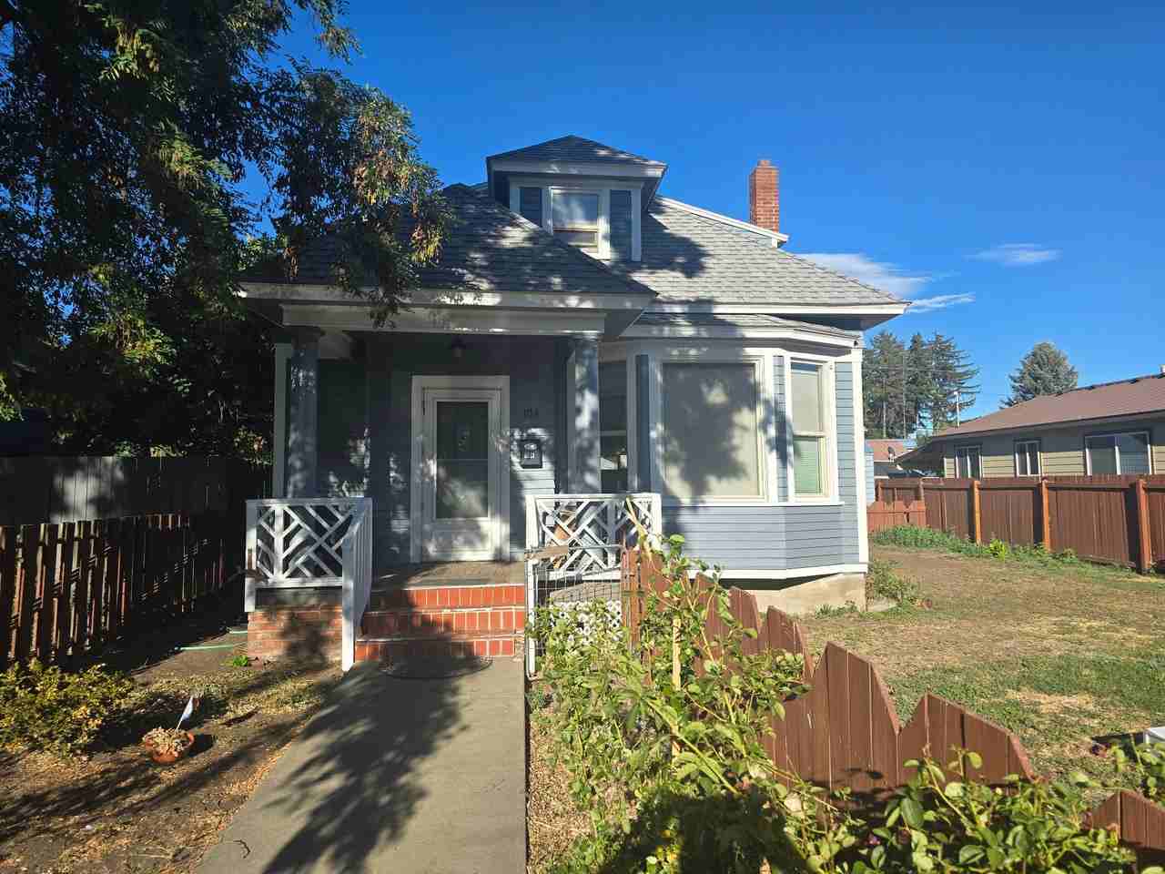 304 S Anderson St - Photo 3 of 25