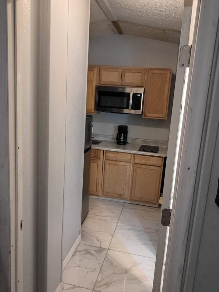 18095 Spangler Ave - Photo 5 of 7