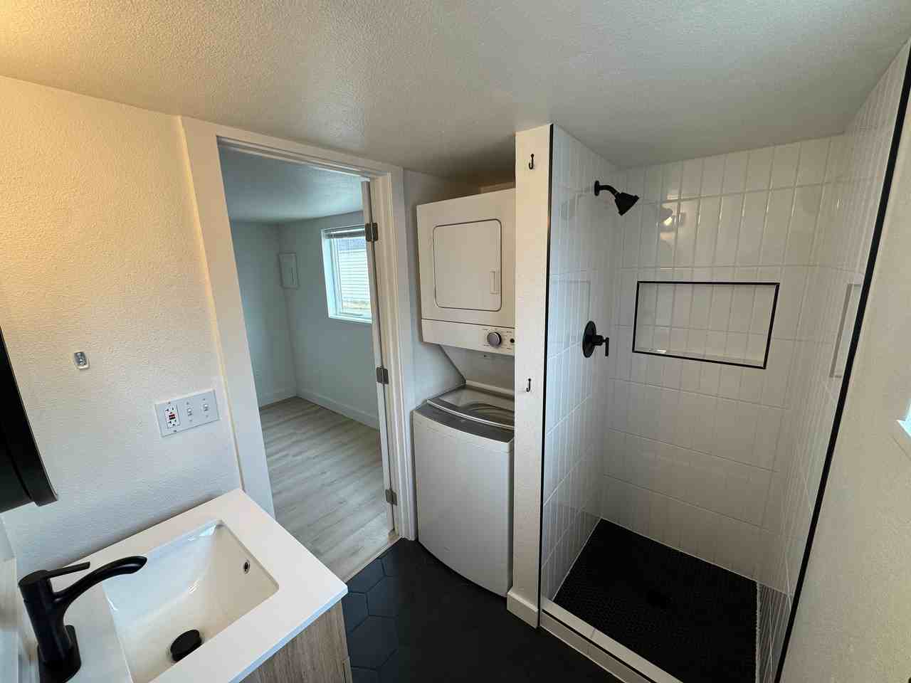 2127 Wells St #DADU - Photo 2 of 8