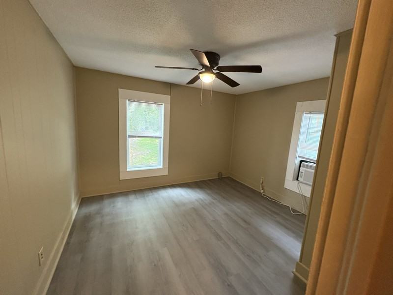 711 Grandview Ave #A - Photo 6 of 12