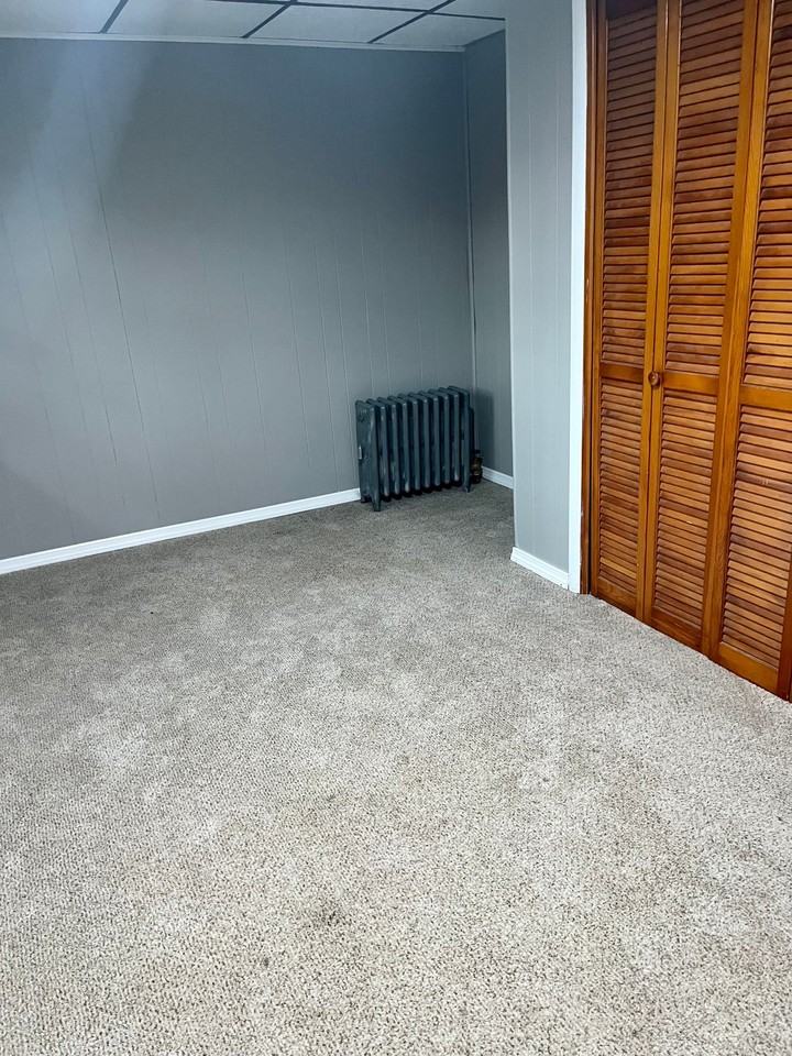400 Clarkson Ave #402 - Photo 5 of 9