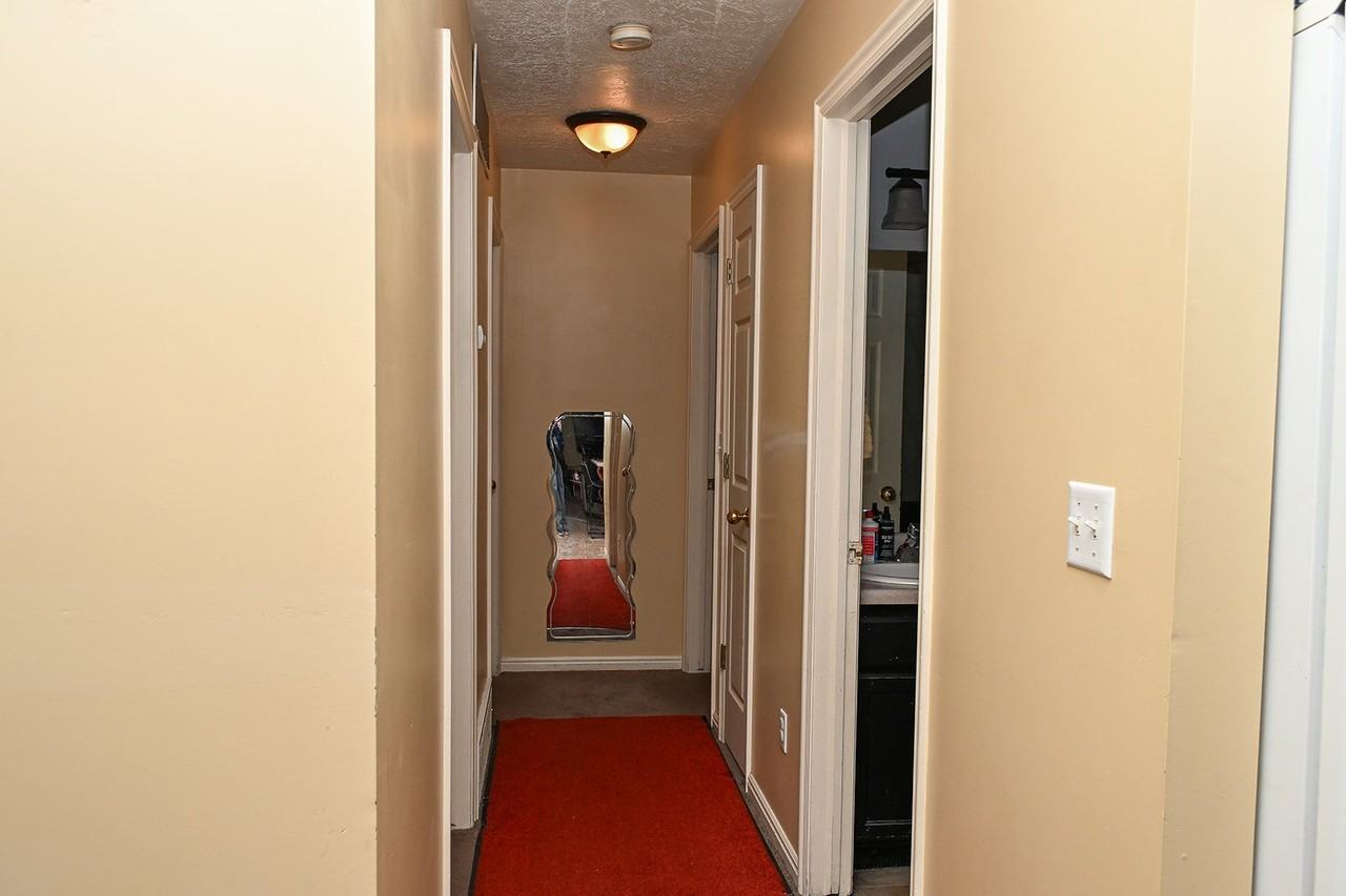 101 Meadow Cir - Photo 7 of 14