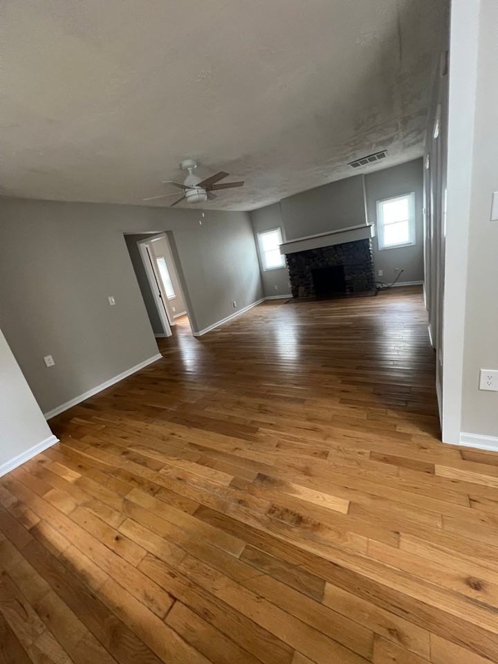 3955 Clubview Ave - Photo 6 of 22