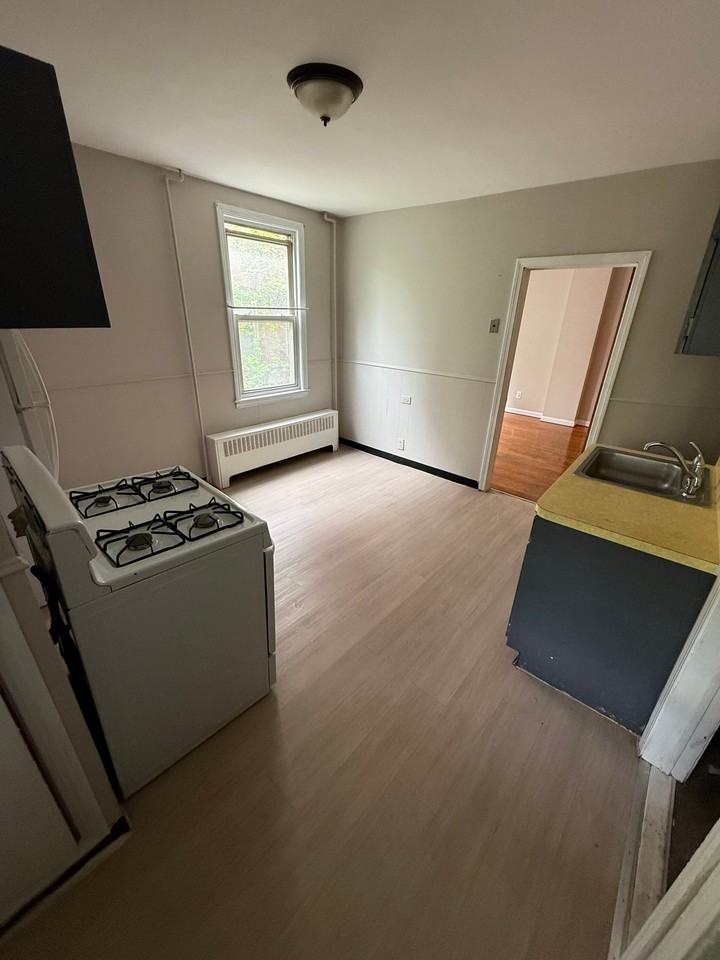156 New Britain Ave #1 - Photo 5 of 20