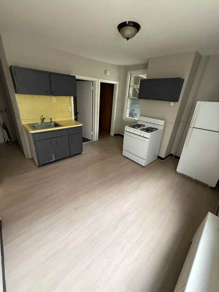 156 New Britain Ave #1 - Photo 7 of 20