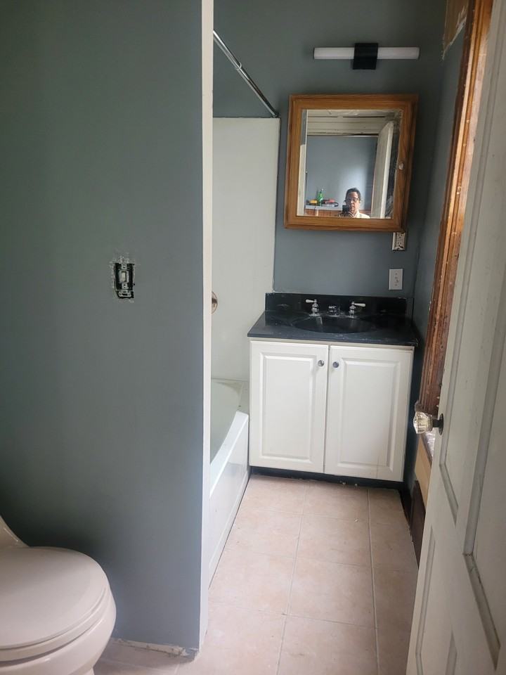 124 Fish St #1 - Photo 6 of 13