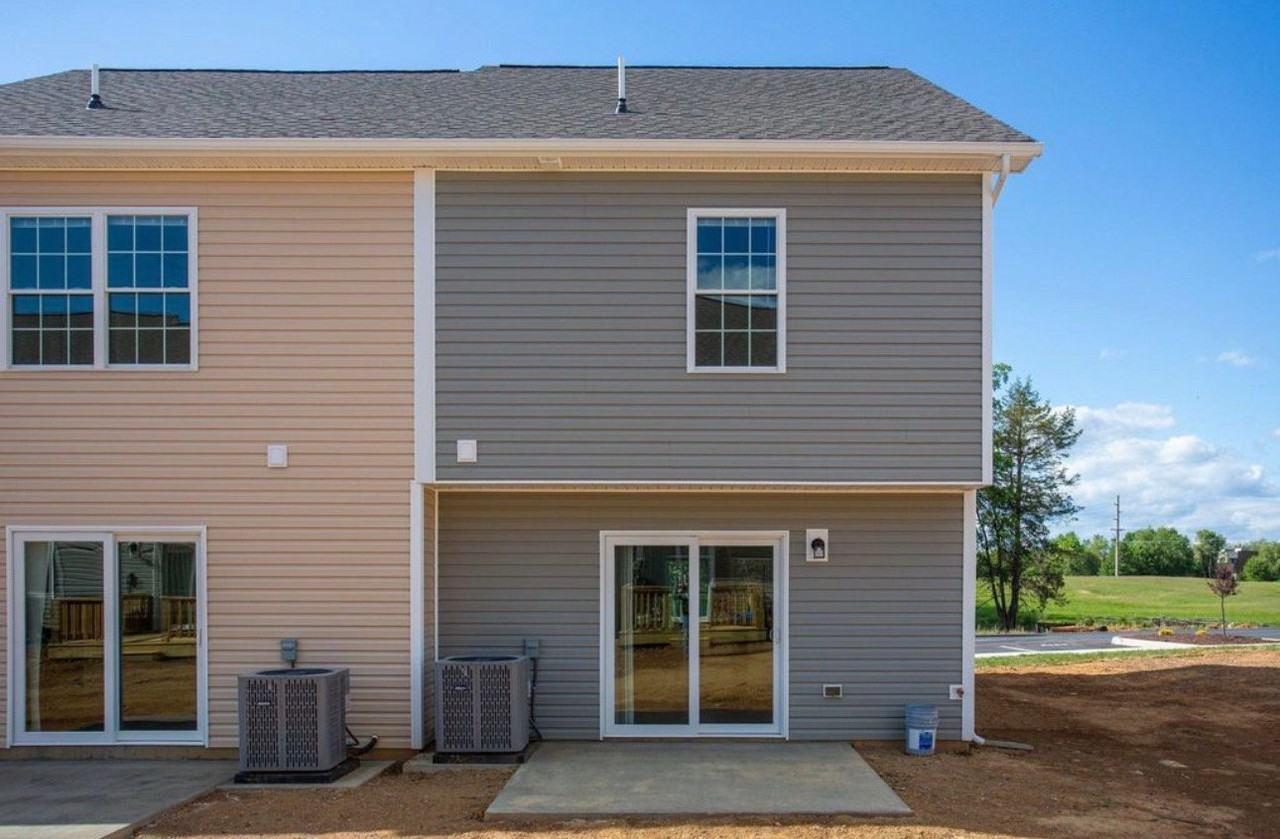 1313 Owen Ln - Photo 2 of 10