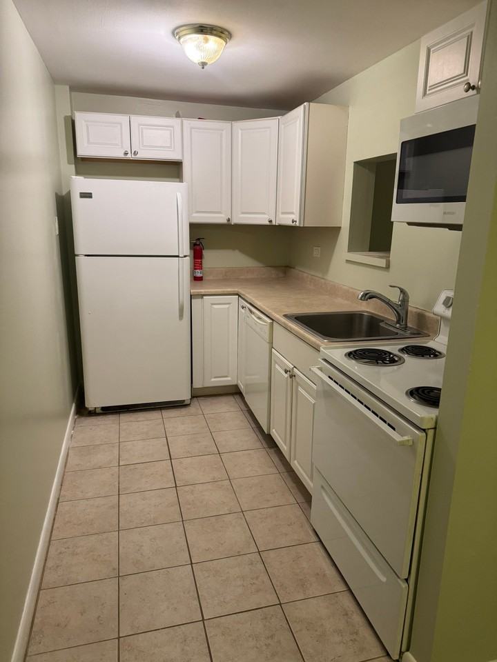 40 Owen St #2ndFL - Photo 2 of 18