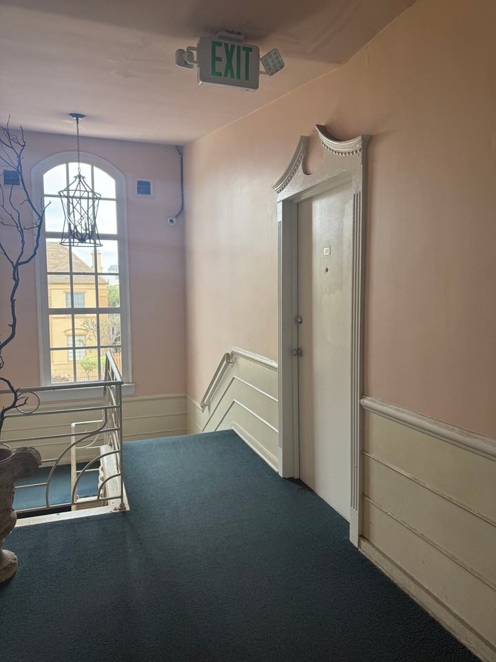1781 Orchid Ave #201 - Photo 6 of 17