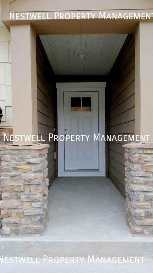 2299 W Cresthaven Ln - Photo 2 of 50