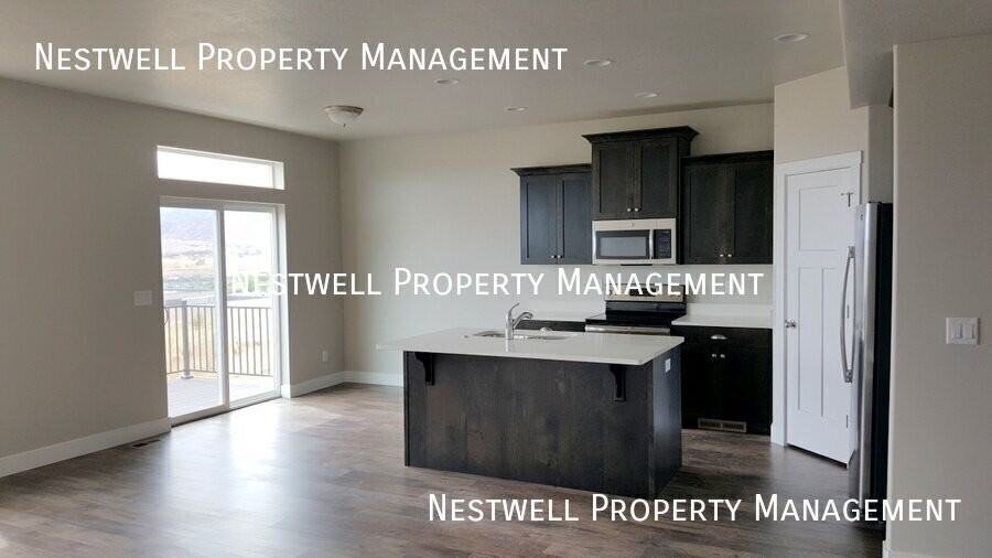 2299 W Cresthaven Ln - Photo 3 of 50
