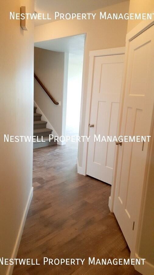 2299 W Cresthaven Ln - Photo 6 of 50