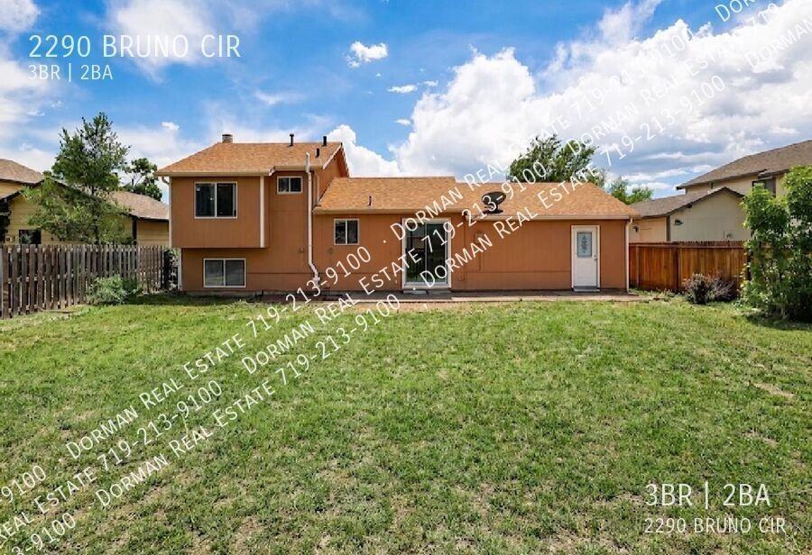 2290 Bruno Cir - Photo 2 of 13