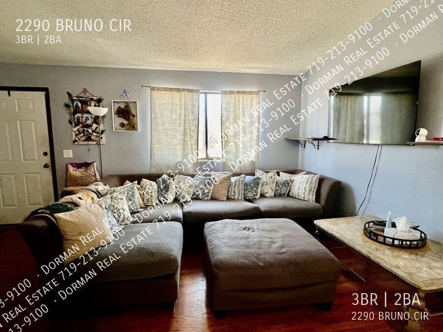 2290 Bruno Cir - Photo 3 of 13