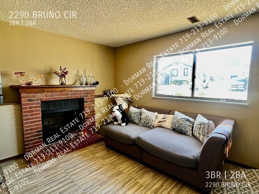 2290 Bruno Cir - Photo 7 of 13