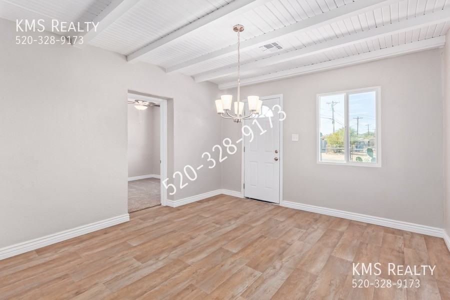 4213 S Lundy Ave - Photo 7 of 28
